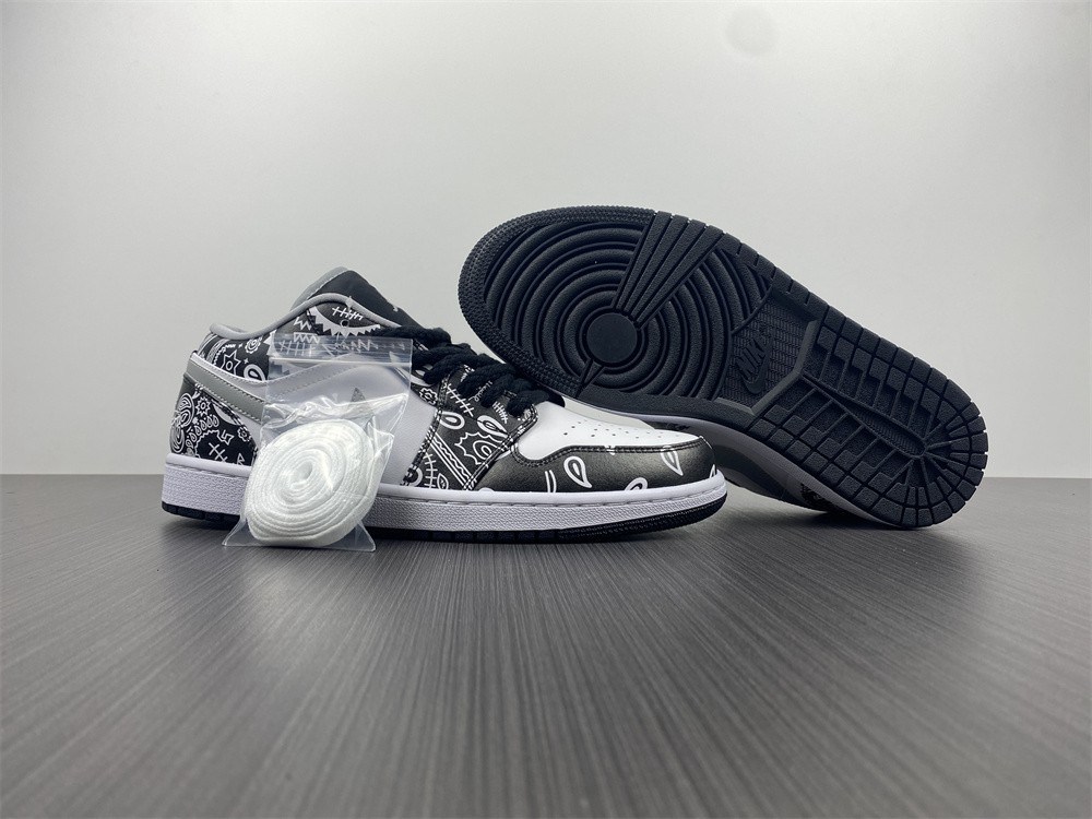AIR JORDAN 1 LOW 553558-040